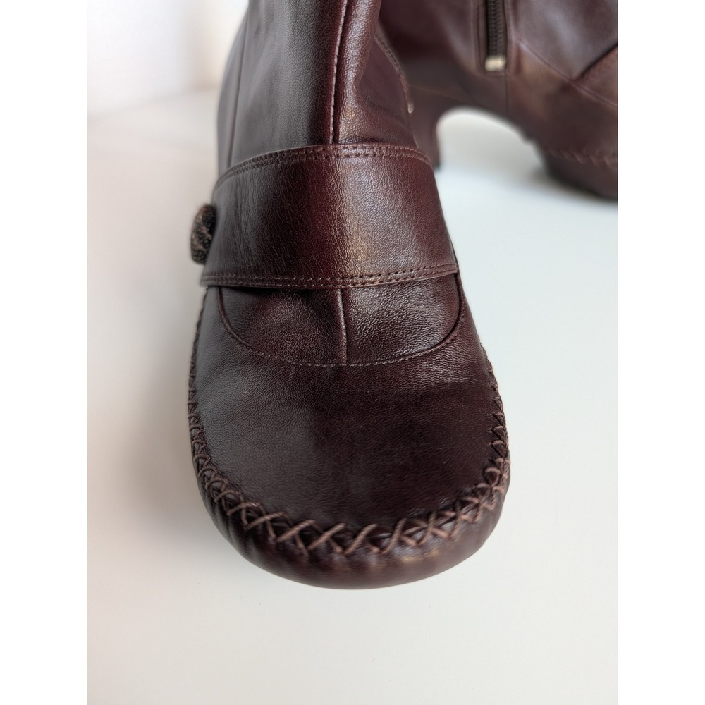 Indigo by Clarks Women Ankle Boots Burgundy Leather Whipstitch Button Heel 8.5 - Picture 7 of 10